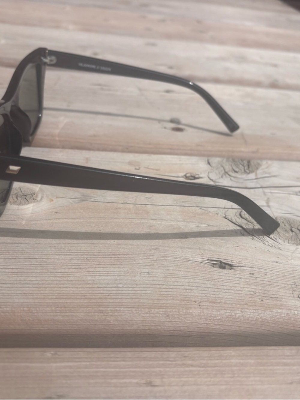 Women’s Sunglasses in Dark Black - Picture 2 of 2